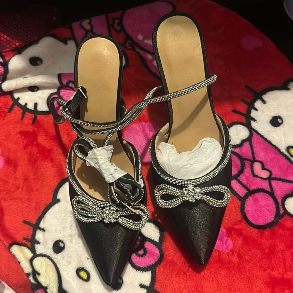 Crystal Bow Heels size 9